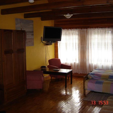 Viesu Nams Mezu 13 Hotel Ventspils Buitenkant foto