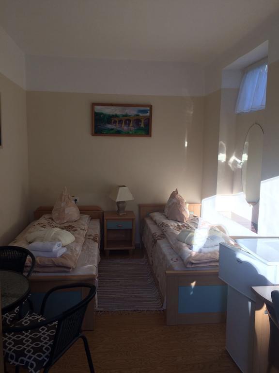 Viesu Nams Mezu 13 Hotel Ventspils Buitenkant foto