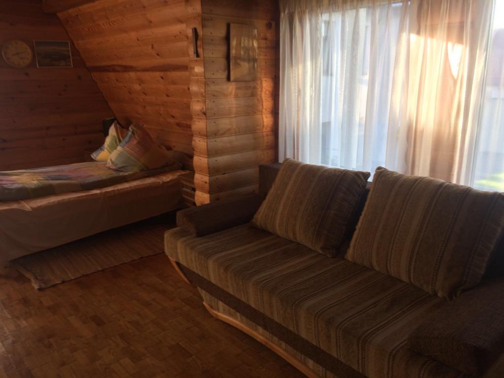 Viesu Nams Mezu 13 Hotel Ventspils Buitenkant foto